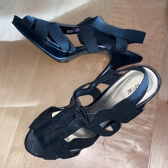 apt. 9 Norma Black Heels - Picture 5 of 7